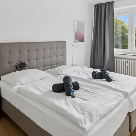 Messe 3 Schlafzimmer mit Parkplatz&Balkon *