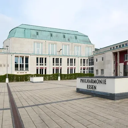Messe 3 Schlafzimmer mit Parkplatz&Balkon Apartment